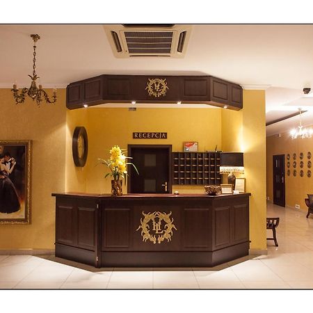 Hotel Lord Debica מראה חיצוני תמונה