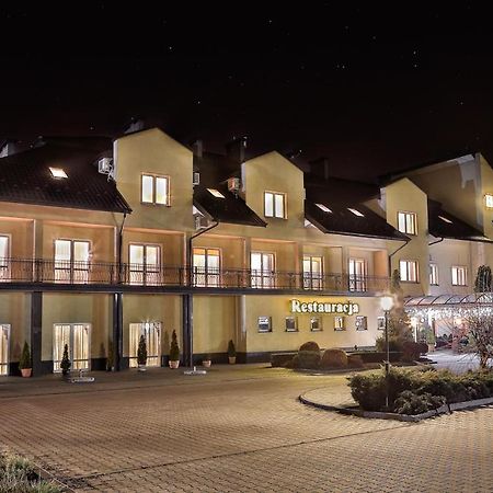 Hotel Lord Debica מראה חיצוני תמונה