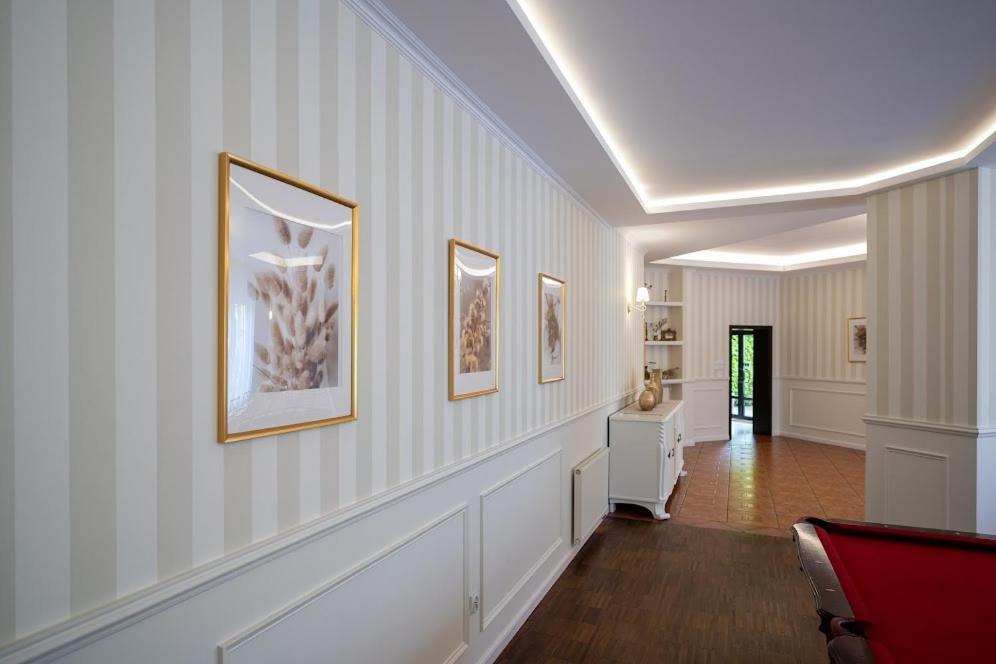 Hotel Lord Debica מראה חיצוני תמונה