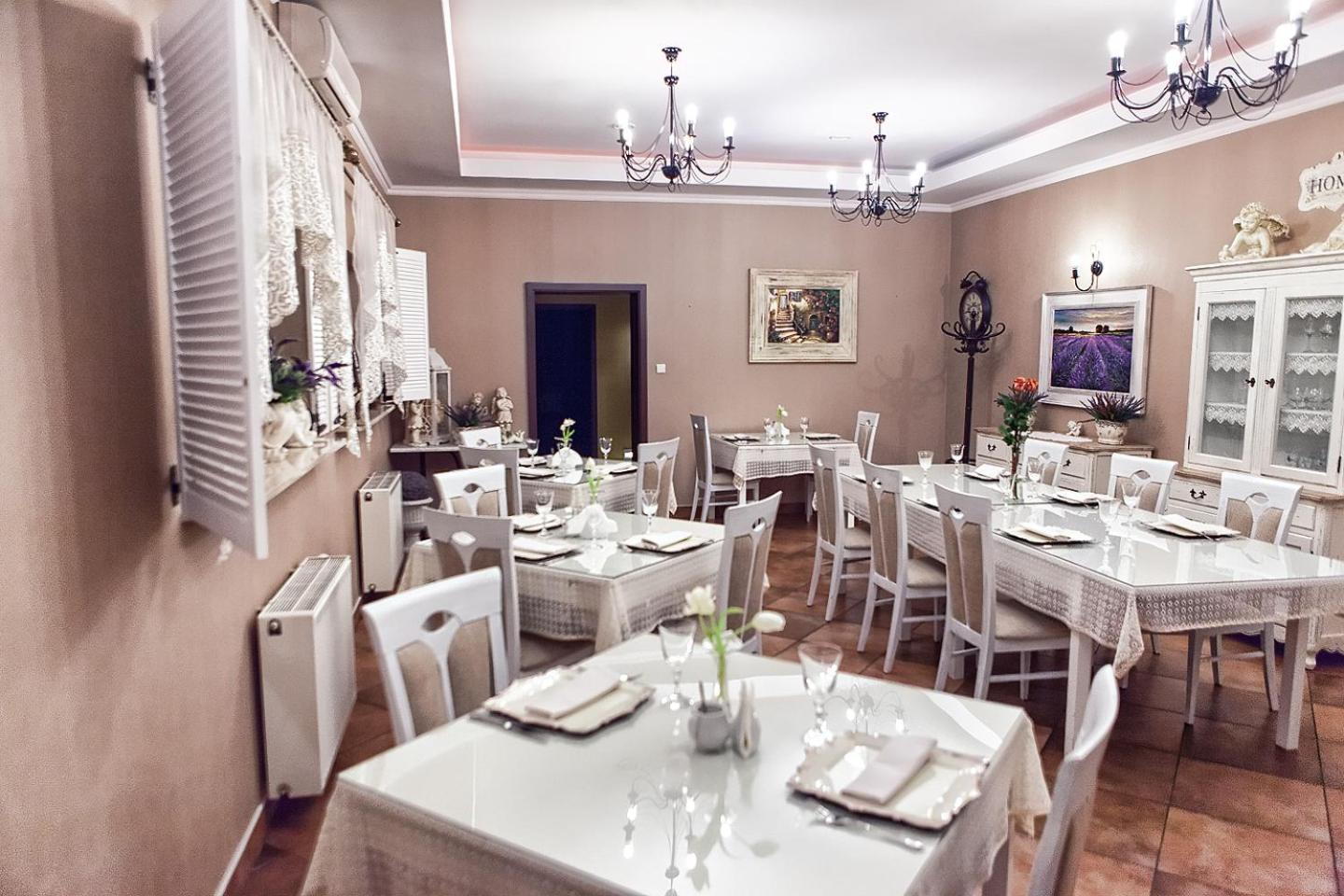 Hotel Lord Debica מראה חיצוני תמונה