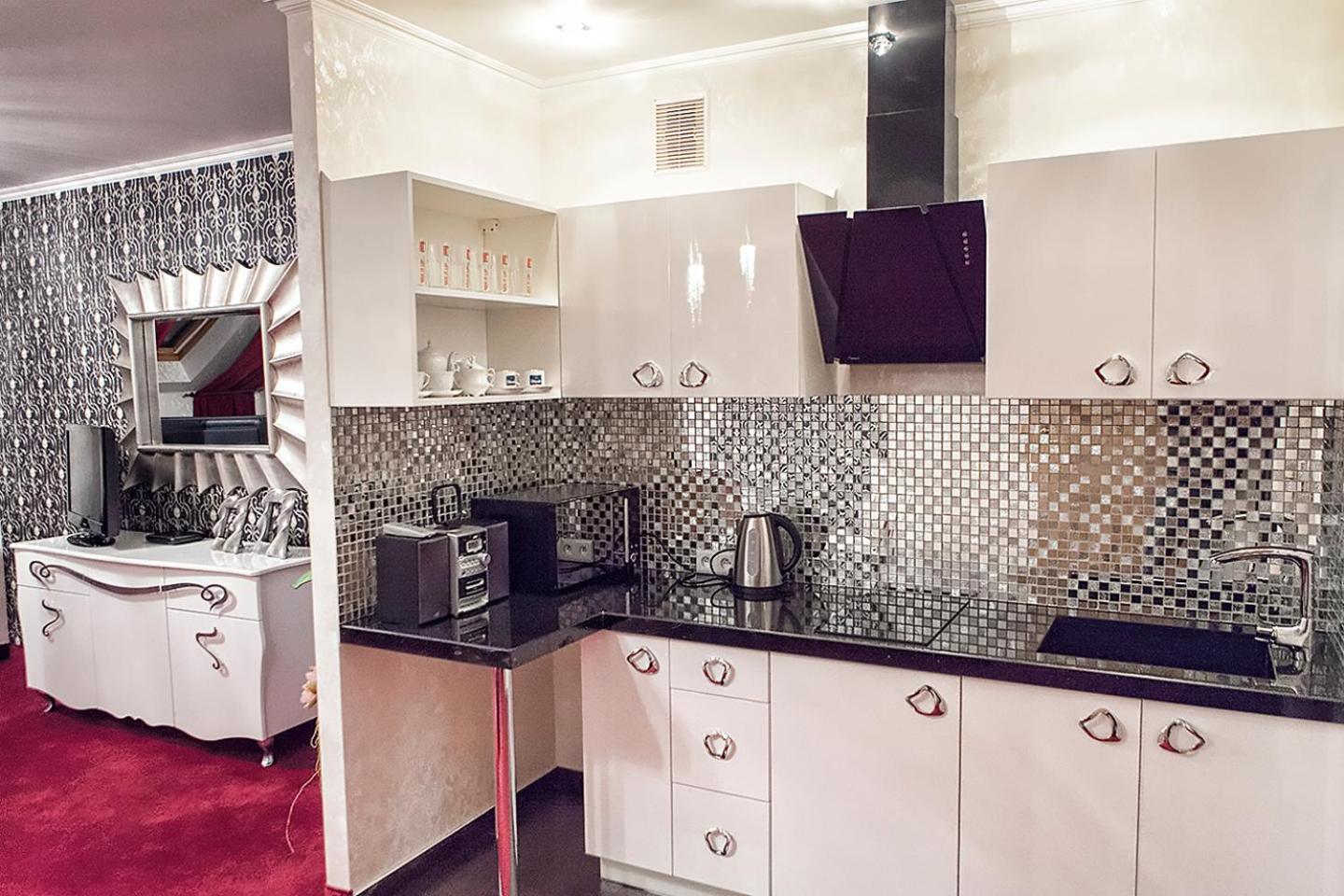 Hotel Lord Debica מראה חיצוני תמונה