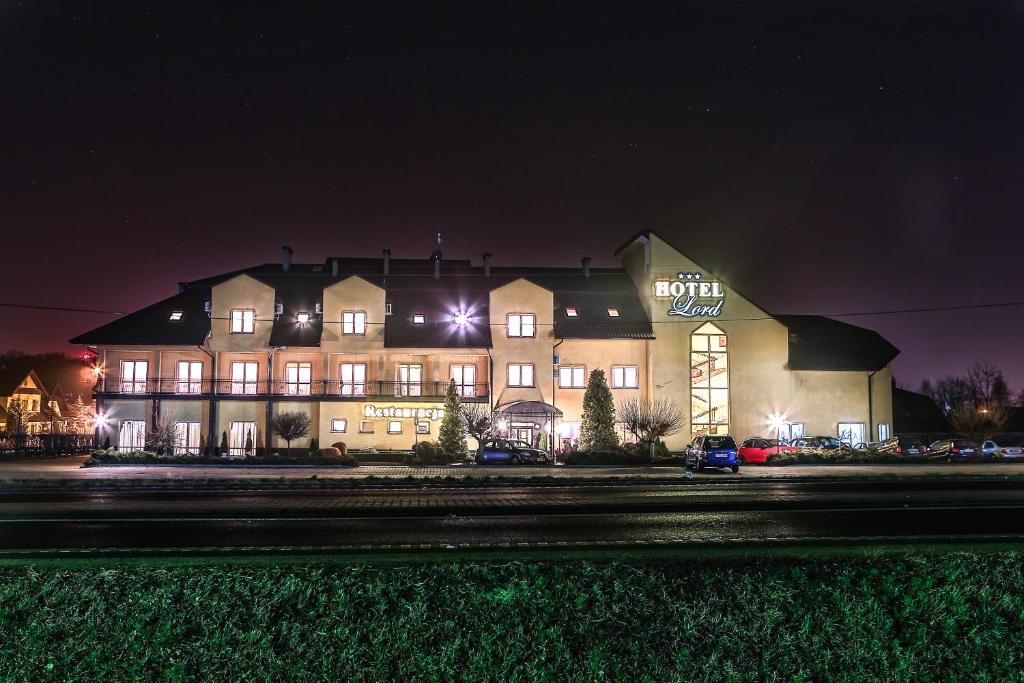 Hotel Lord Debica מראה חיצוני תמונה