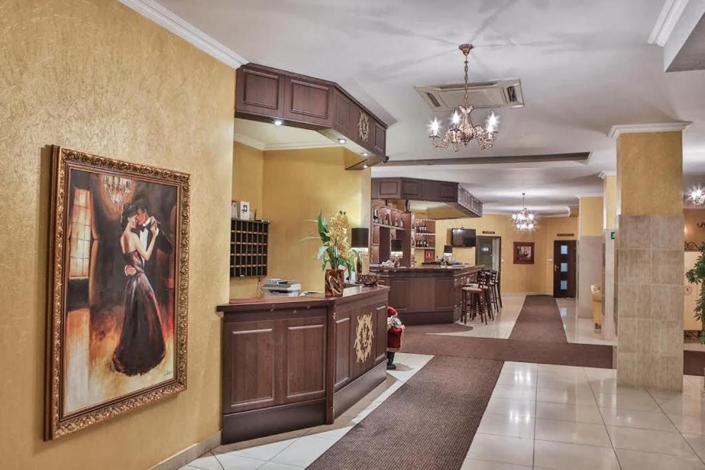 Hotel Lord Debica מראה חיצוני תמונה