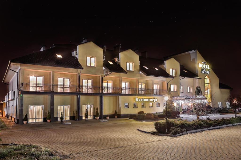 Hotel Lord Debica מראה חיצוני תמונה